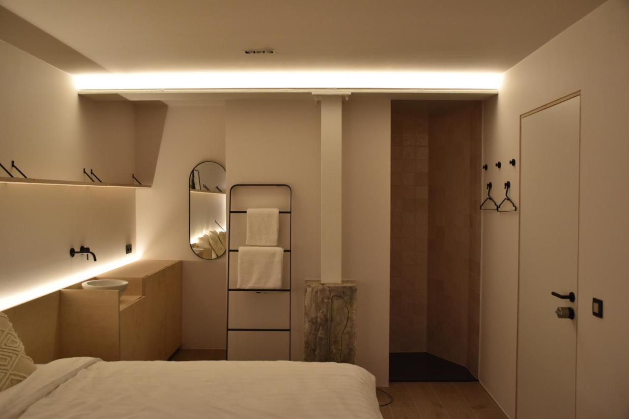 Poutrelle Guestrooms Bed and breakfast *