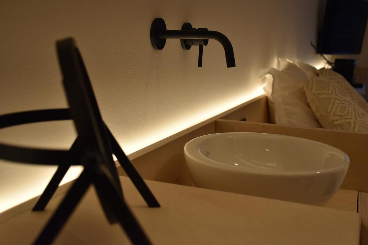 Poutrelle Guestrooms Bed and breakfast